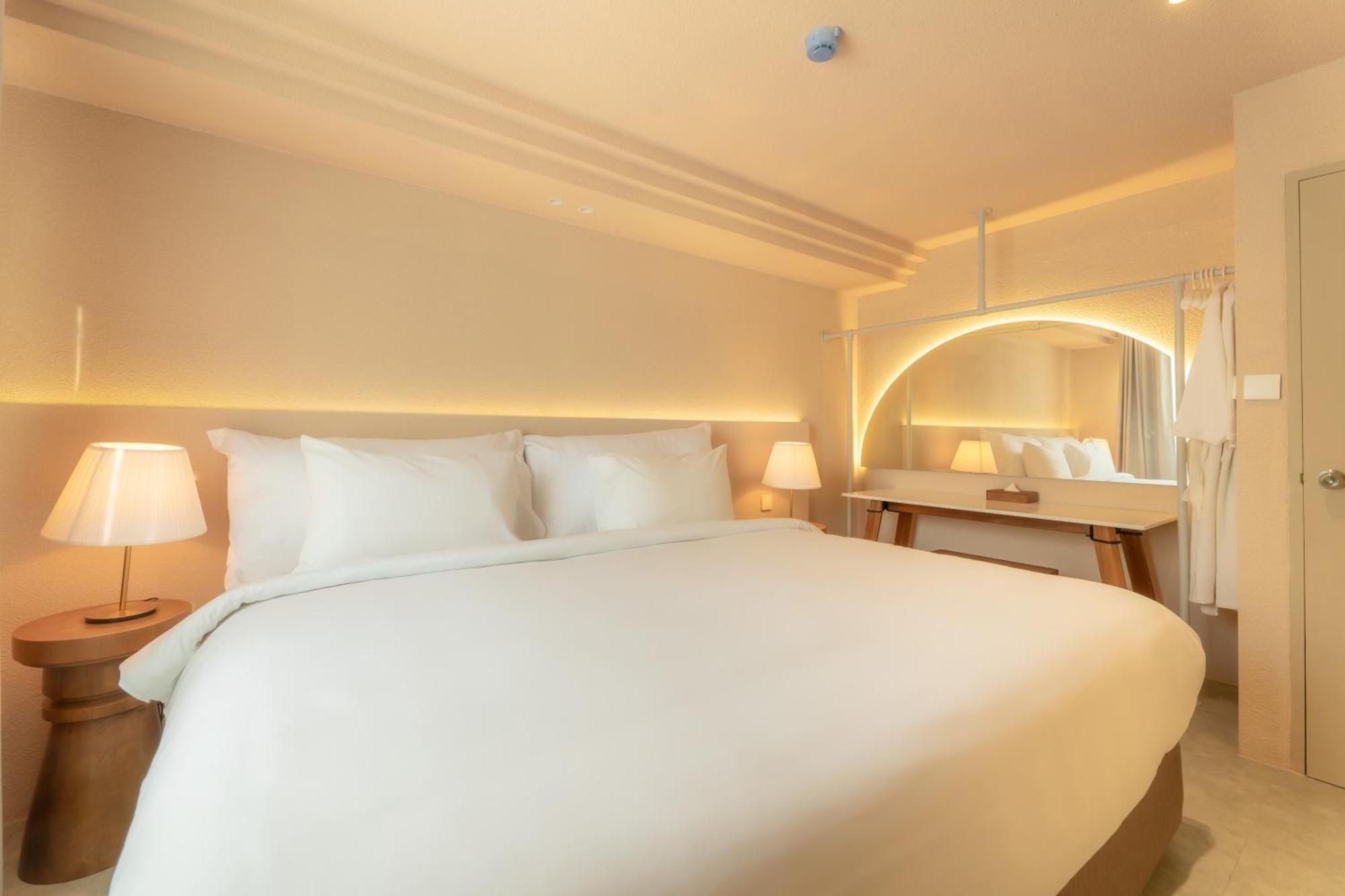 Mai Hotel チエンマイ エクステリア 写真