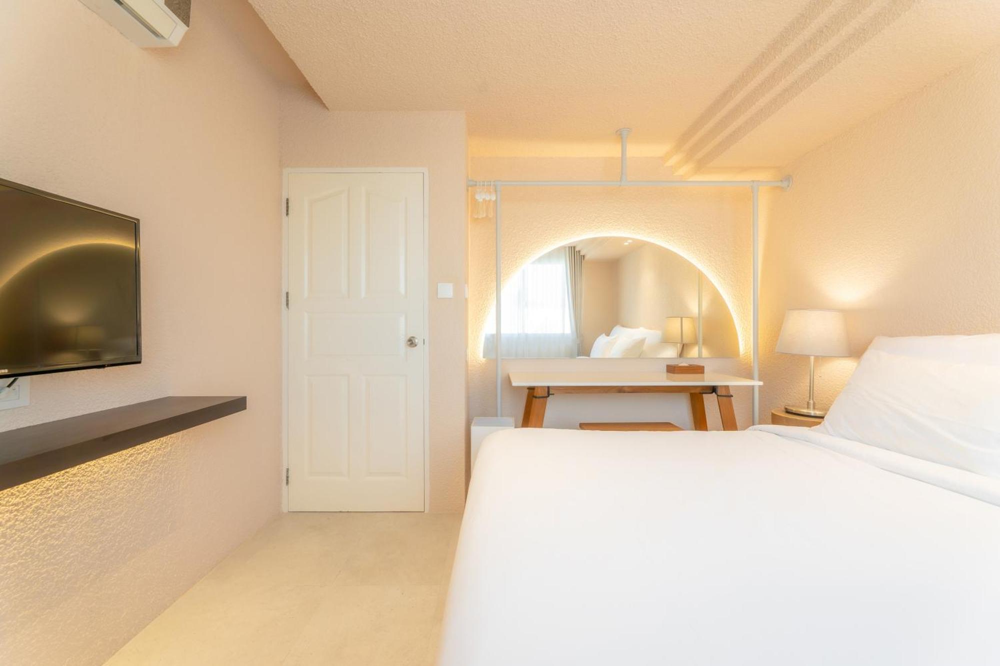 Mai Hotel チエンマイ エクステリア 写真