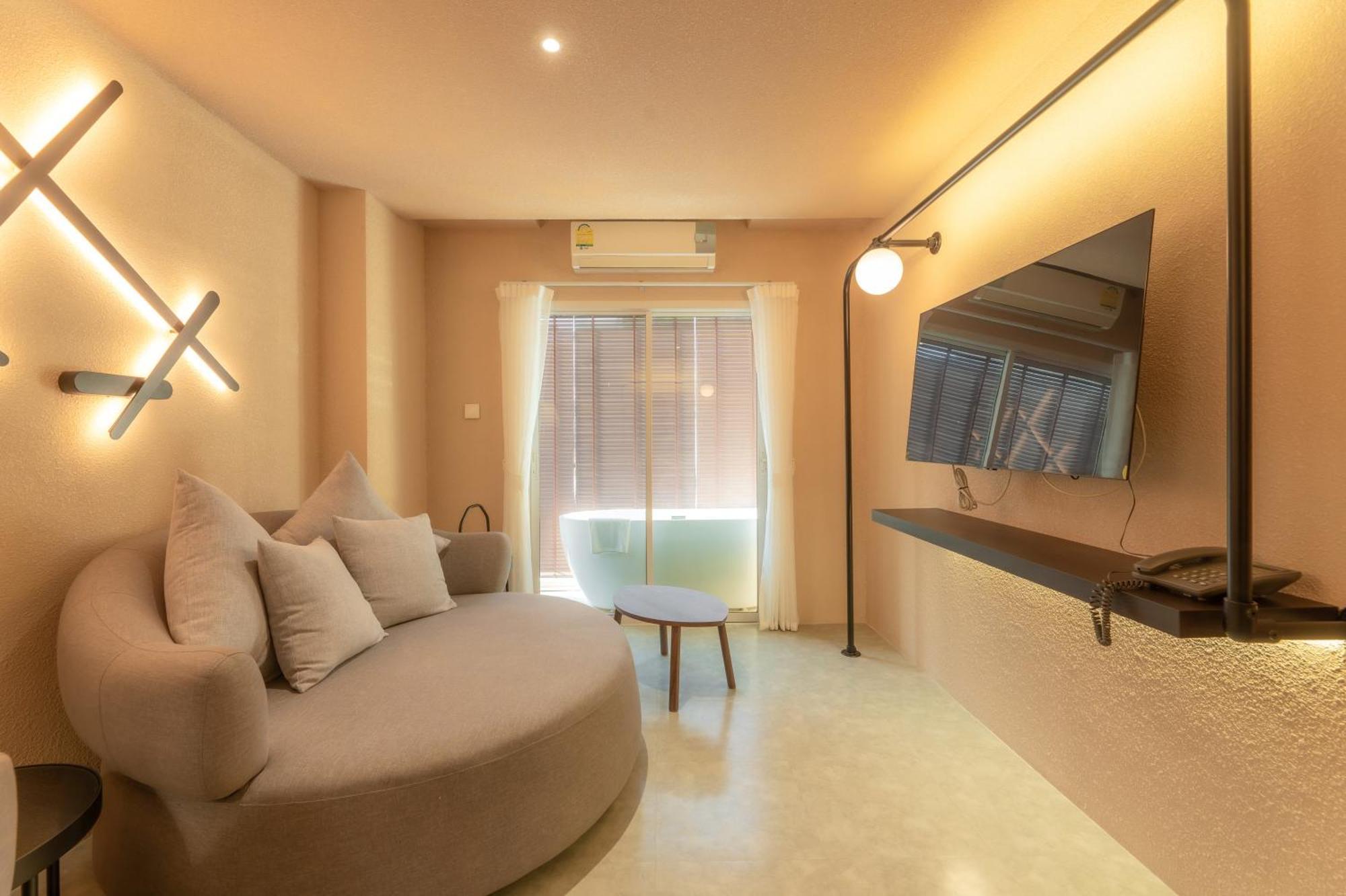 Mai Hotel チエンマイ エクステリア 写真