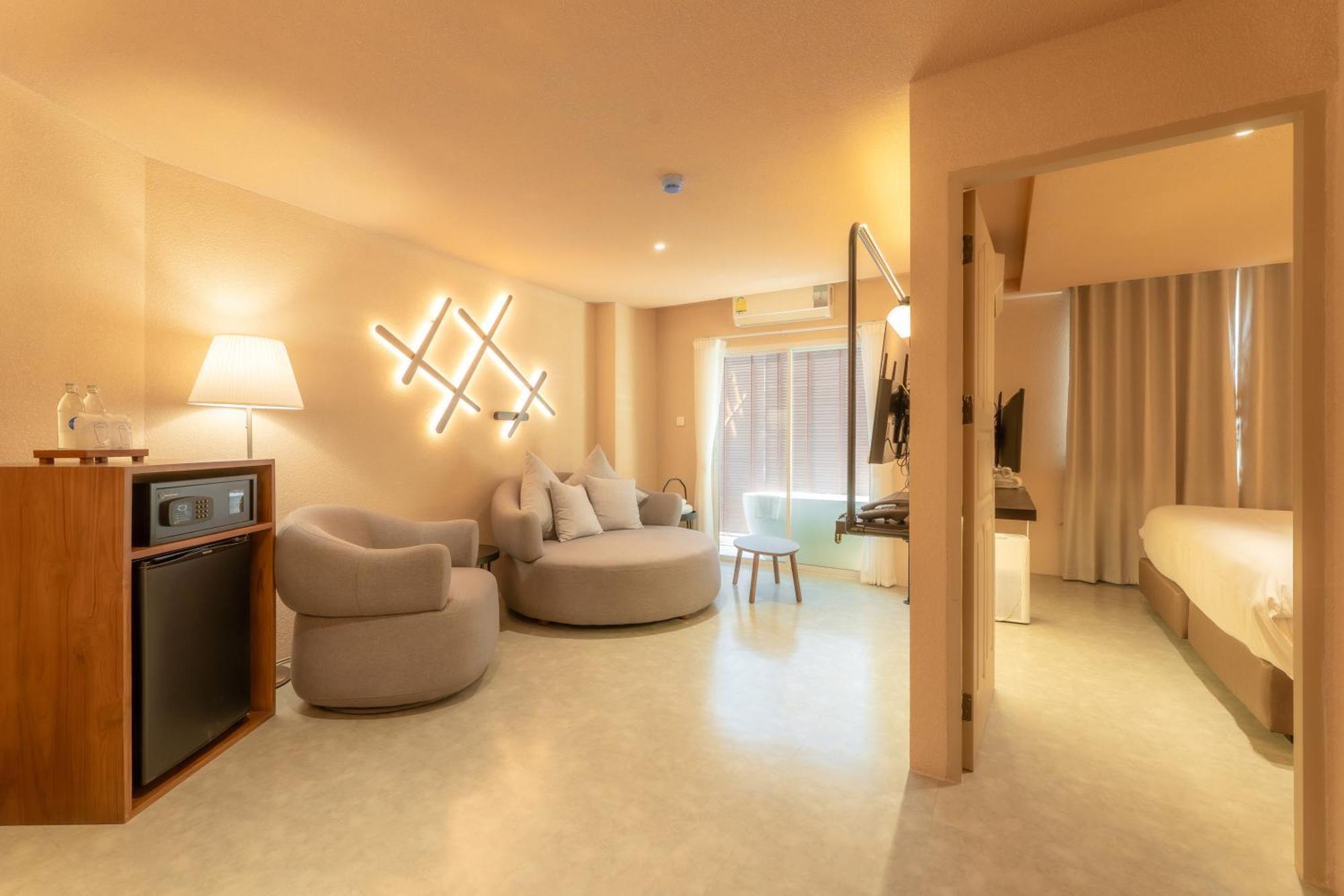 Mai Hotel チエンマイ エクステリア 写真