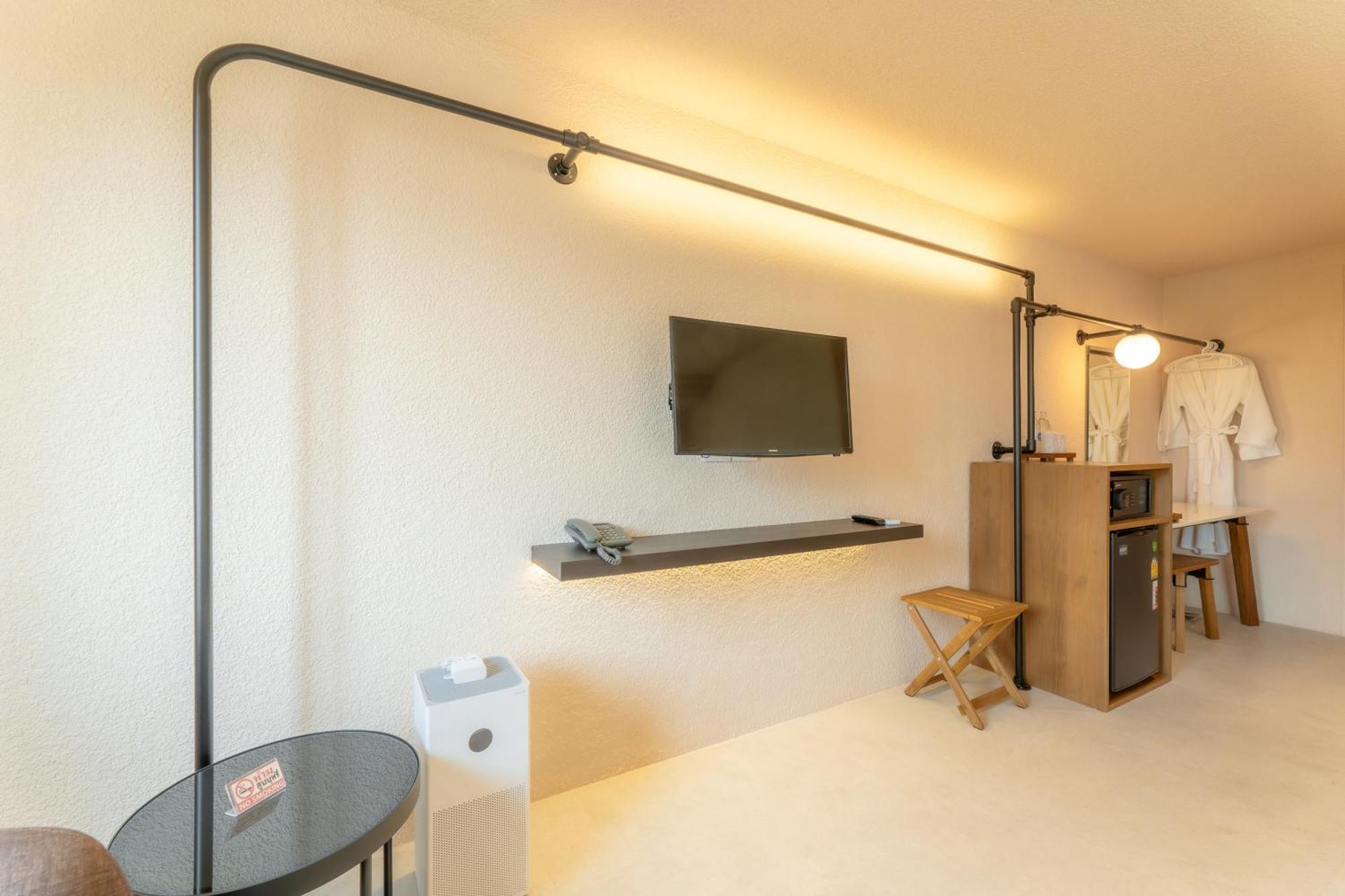Mai Hotel チエンマイ エクステリア 写真