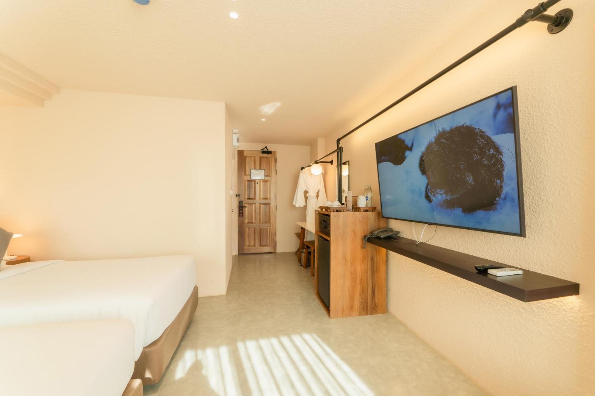 Mai Hotel チエンマイ エクステリア 写真
