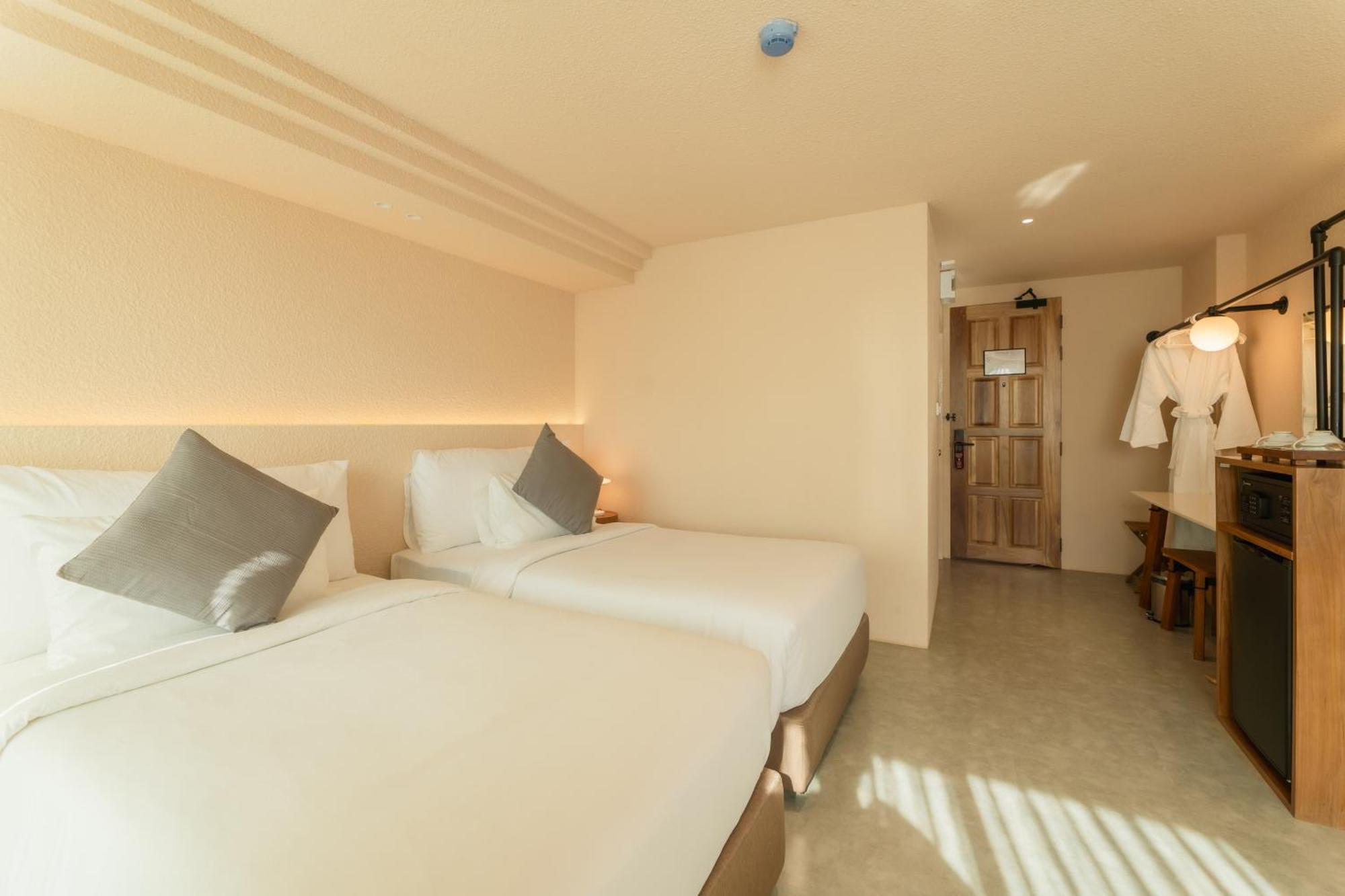 Mai Hotel チエンマイ エクステリア 写真