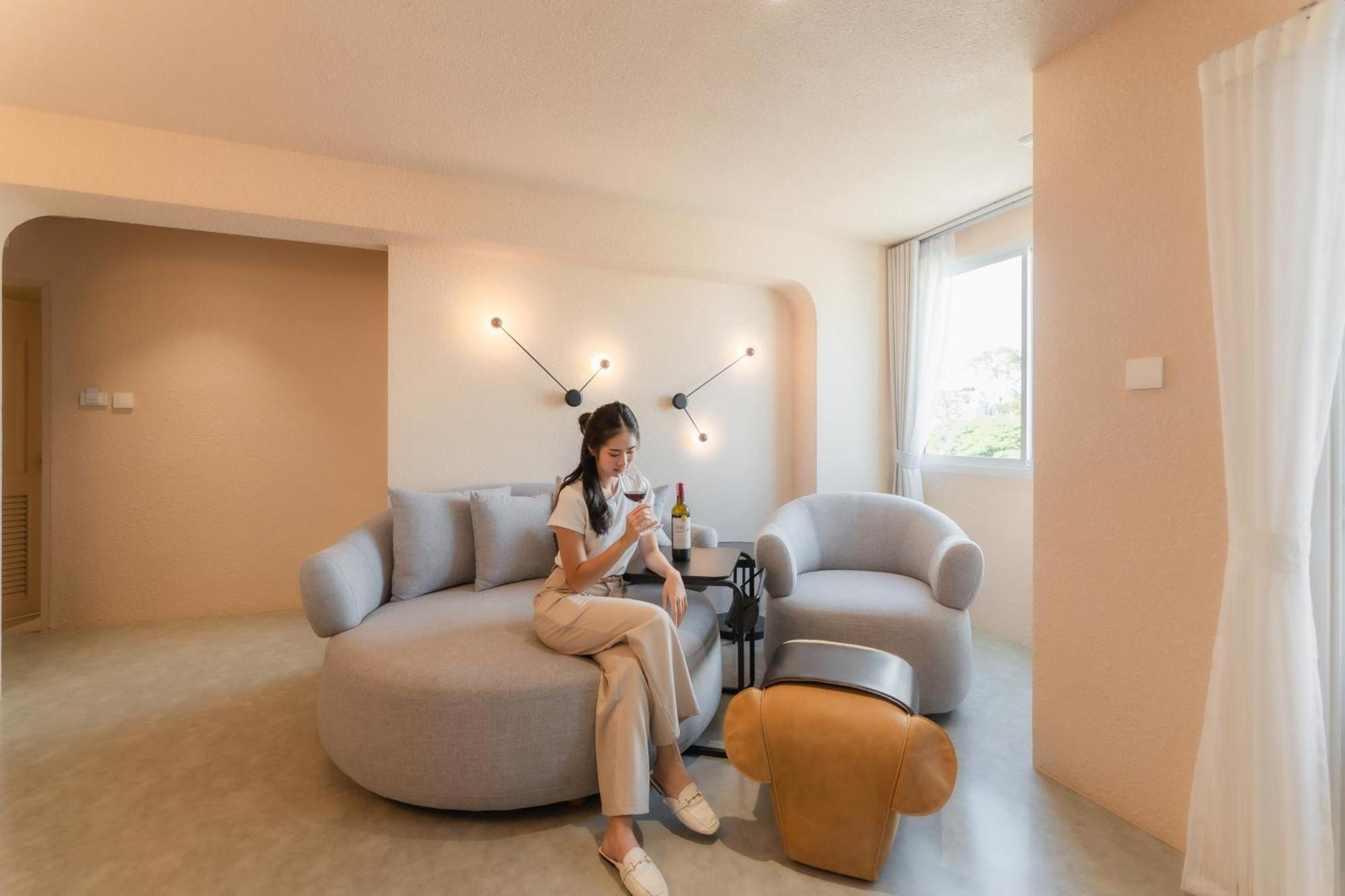 Mai Hotel チエンマイ エクステリア 写真